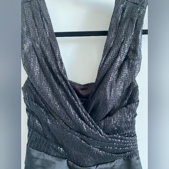 Express black sequin bodice ruched dress Size 0 - Picture 3 of 9